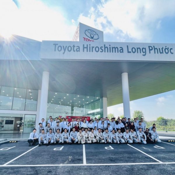 Mặt trước Showroom Toyota Hiroshima Long Phước - HT